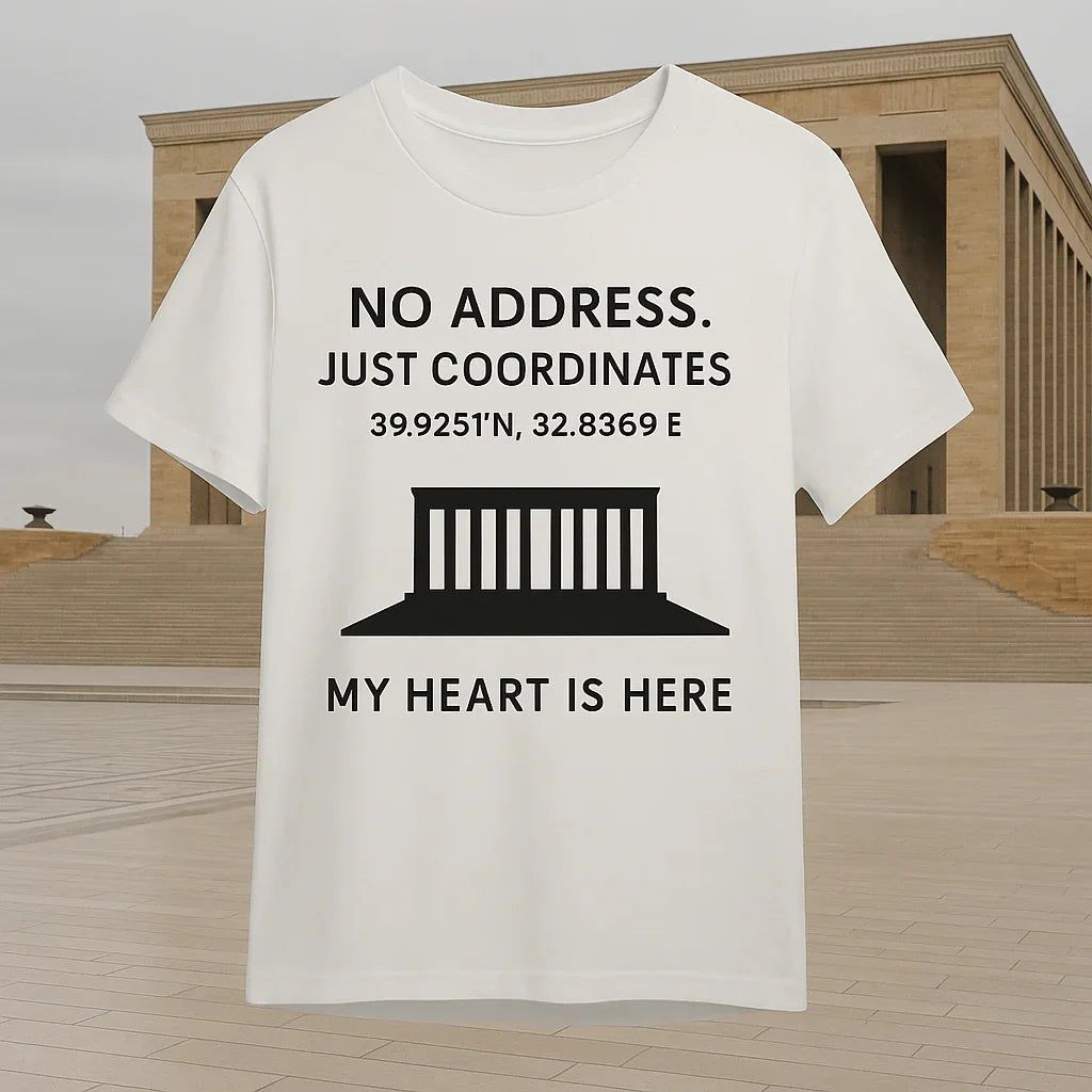 ''My Heart Is Here" Kişiye Özel Koordinat, Mesaj ve İkon Tişörtü - B-Shirt - Tişört Tasarım Atölyesi