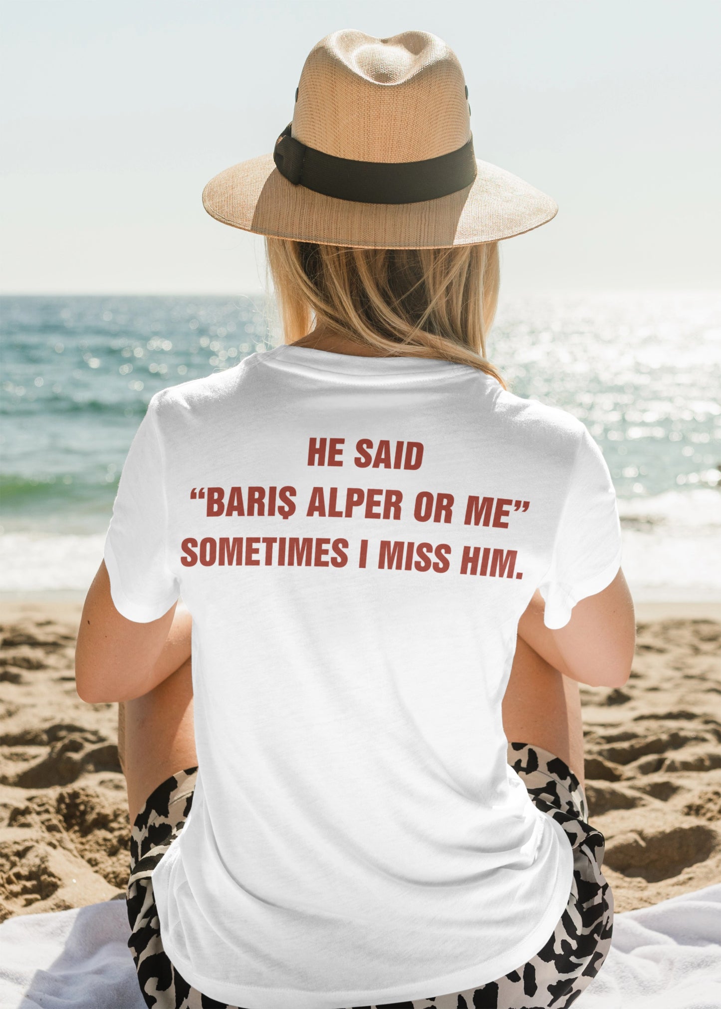 "BARIŞ ALPER OR ME> Ex - Minimal Galatasaray Taraftar Tişörtü - B-Shirt - Tişört Tasarım Atölyesi